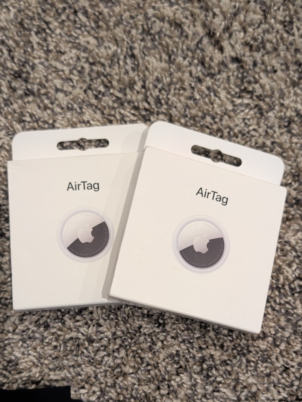 Apple AirTag 2-Pack — White